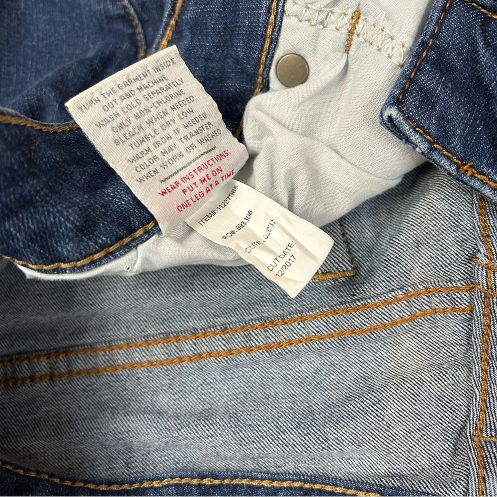 Torrid Women’s Size 16 Short Shorts Jean Dark Wash Distressed Blue #2903 - Picture 3 of 10